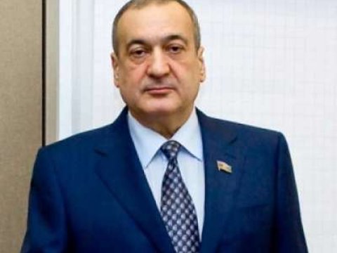 Deputat iki dövlət qurumuna müraciət etdi, həmkarları isə...