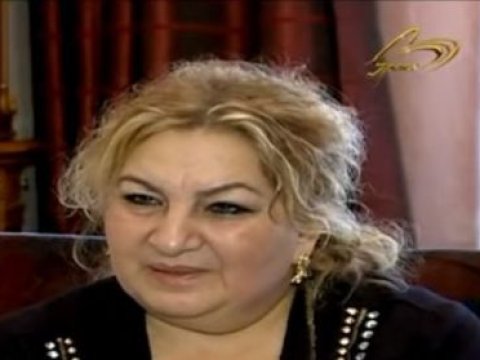 Metroda səsini eşitdiyimiz qadın – VİDEO