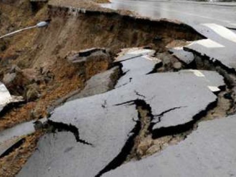 Bakı-Şamaxı-Yevlax yolunda sürüşmənin qarşısı tam alınmayıb - AÇIQLAMA