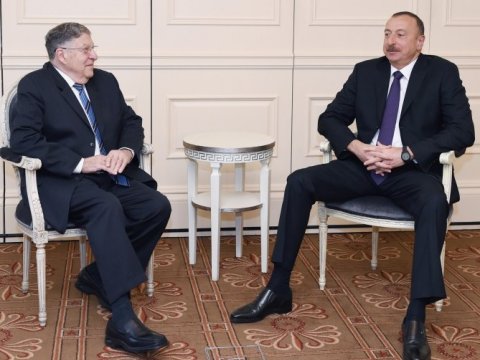 İlham Əliyev sabiq qubernatorla görüşüb