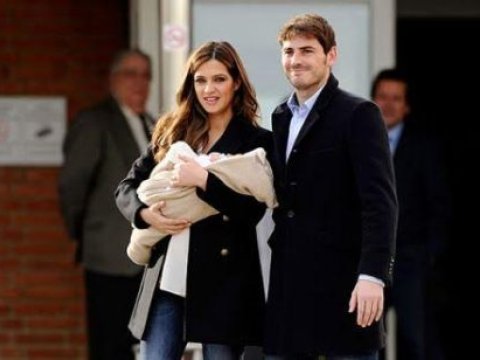   Məşhur qapıçı gizli evlənib -Fotolar