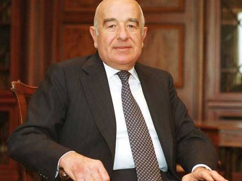 Dünyanın ən zəngin bankiri vergidən yayınmaqda ititham olunur