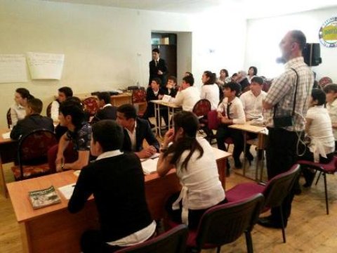 Ucqar kəndin gənc müəllimi: “Bura gələndə özümü romanlardakı qəhrəman kimi hiss edirdim” 