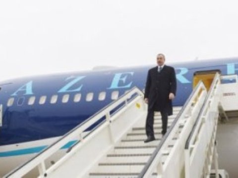  İlham Əliyev Vətənə qayıtdı 