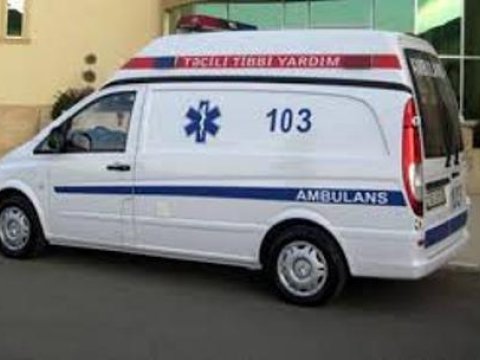  Tanınmış şirkət nümayəndəsi qəza törətdi: özü, arvadı və oğlu yaralandı