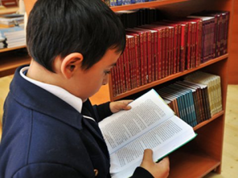 Təhsil Nazirliyi dərslikləri təzələyəcək - AÇIQLAMA