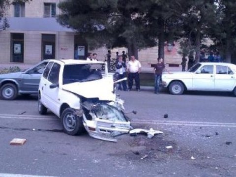  Ağstafada ağır yol qəzası:  1 ölü, 6 yaralı