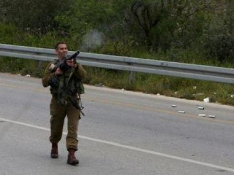  Beş əsgər yoldaşını güllələyib qonşu ölkəyə qaçdı 