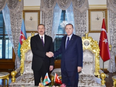  İlham Əliyev  türkiyəli həmkarı ilə görüşüb