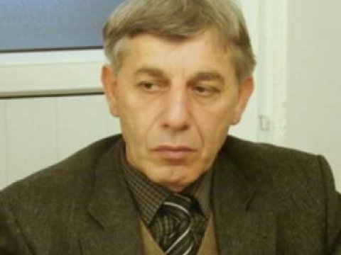 Baş redaktora xəbərdarlıq edildi