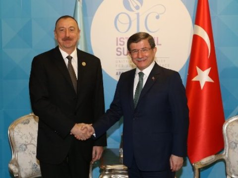 İlham Əliyev Davudoğlu ilə görüşdü