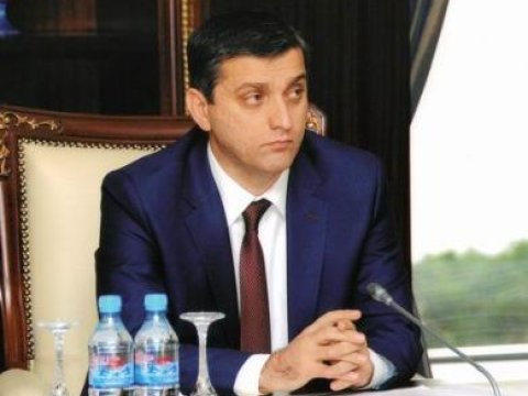 Palata sədri dövlət qurumlarındakı qanunsuzluqlardan DANIŞDI