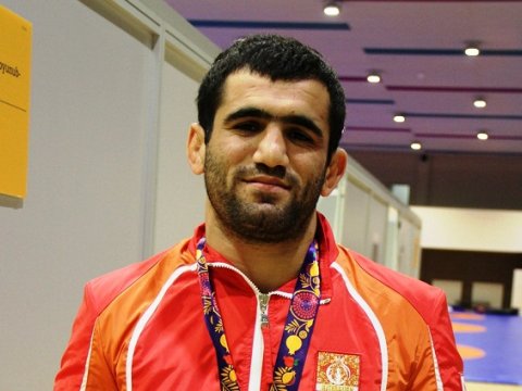 Erməniyə qalib gələn güləşçimiz olimpiadaya vəsiqə qazandı - VİDEO