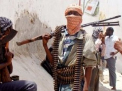  Silahlıların hücumu nəticəsində 140 nəfər ölüb 