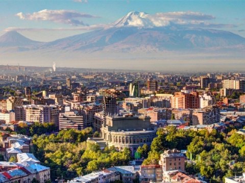  “Korrupsiya, soyğunçuluq hökm sürür“  - Yerevan sakini 