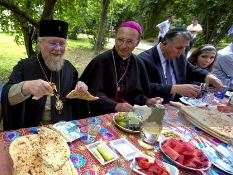 “Bakıdakı katoliklər qarışıq ailələrdən doğulanlardır” - İcma sədri onların sayını AÇIQLADI