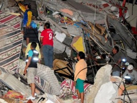 Ekvadorda zəlzələ qurbanlarının sayı 350-yə çatdı