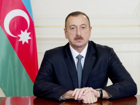 İlham Əliyev Ekvador Prezidentinə başsağlığı verib