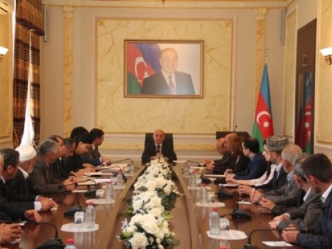 24 dini icmaya şəhadətnamə verildi