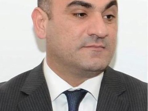 Dad yarımçıq əlindən...