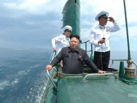 Şimali Koreya sualtı gəmidən ballistik raketin sınağını keçirib 