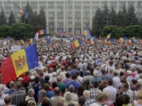   Moldovada aksiyaçılar hökumət binasını mühasirəyə alıb 