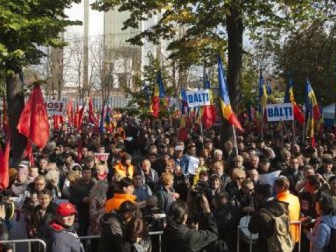  Kişinyovda 14 polis əməkdaşı ağır yaralanıb 