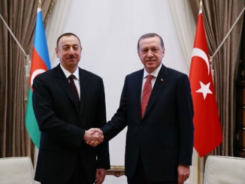  İlham Əliyev türkiyəli həmkarı ilə görüşüb 