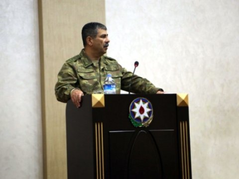  Nazir cəbhədə zabitlərə göstəriş verdi 