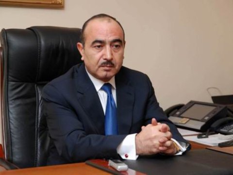 Əli Həsənov: "Azərbaycan xalqına hörmətsizlik nümayiş etdirilir"