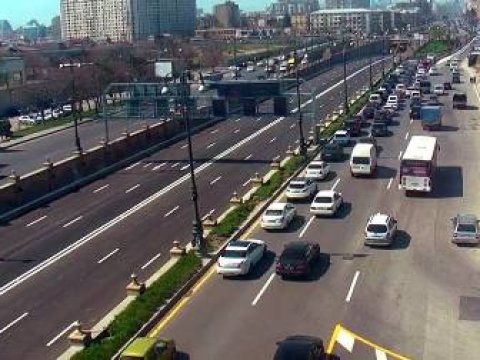 Bakıda yollar bağlanacaq