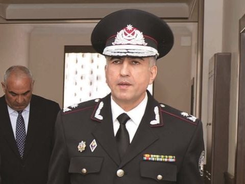 Naxçıvanın sabiq "MTN şefi"ni döyüb, üzünə tüpürüblər 