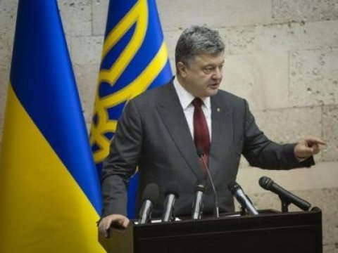 Prezident məsləhətçisini qovdu