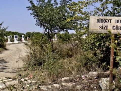 Daha iki deputat cəbhəyanı sakinlərə güzəşt istəyir