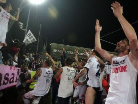  Mafiyanın klubu yüksək liqaya çıxdı