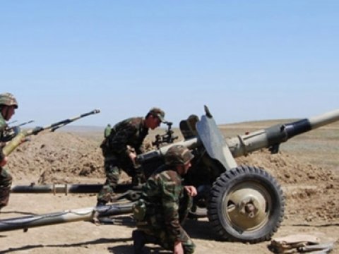 Сəbhədə şiddətli atışma oldu