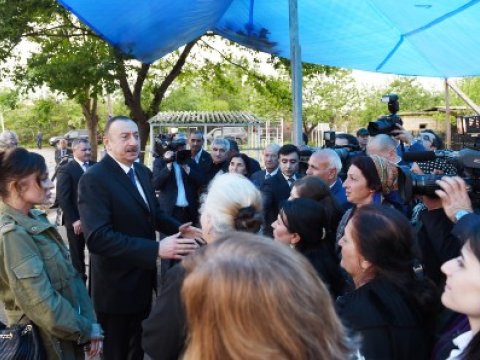 Prezidentlə cəbhə sakinlərinin dialoqu - FOTOLAR