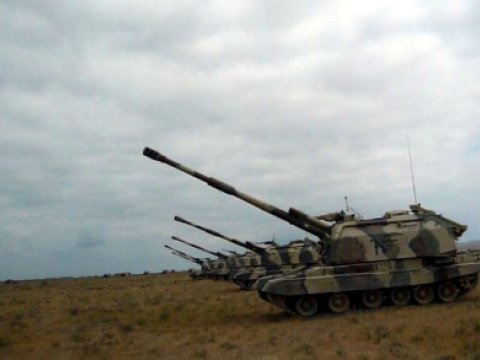  "Msta S" özüyeriyən haubitsaları təlimlərə cəlb edilib 
