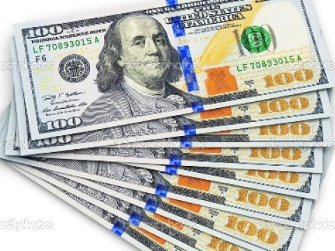 Dünya bazarında ucuzlaşan dollar Azərbaycanda bahalaşır