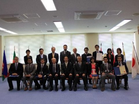 AzTU-nun magistrı beynəlxalq seminarda 