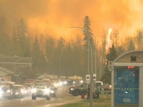 Kanadada hava limanı yanıb 