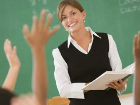 Bəzi müəllimlər imtahansız iş yerini dəyişə biləcək -  RƏSMİ