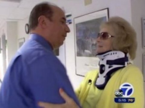  Kor qadının gözü  20 il sonra yıxılmaqla açılıb 