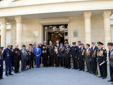Böyük Vətən müharibəsi veteranları ilə görüş keçirilib