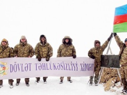 DTX əməkdaşları Heydər zirvəsinə yürüş ediblər