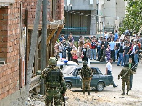 Çeçenistanda terror törədənlərin evləri yandı