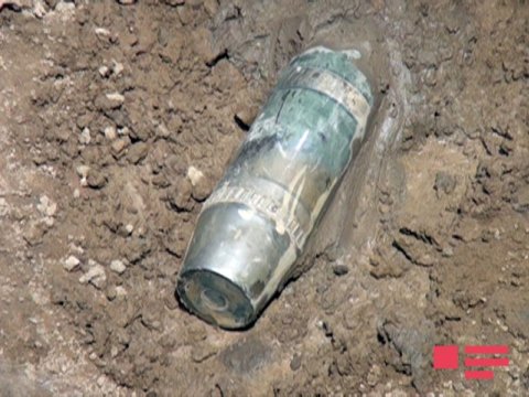 Hərbi attaşelər ermənilərin kimyəvi mərmi atdığı yerə baxdılar - FOTO