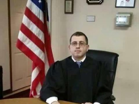 Azərbaycanlı h&uuml;quqş&uuml;nas ABŞ-da hakim se&ccedil;ildi