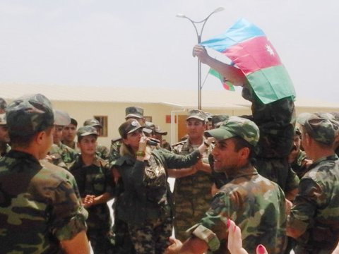 Qızmar g&uuml;nəş altında xidmət ke&ccedil;ənlər&hellip; - D&ouml;y&uuml;ş b&ouml;lgəsinə səfərdən REPORTAJ 