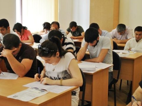 Bu g&uuml;n V qrupun imtahanları ke&ccedil;irilir